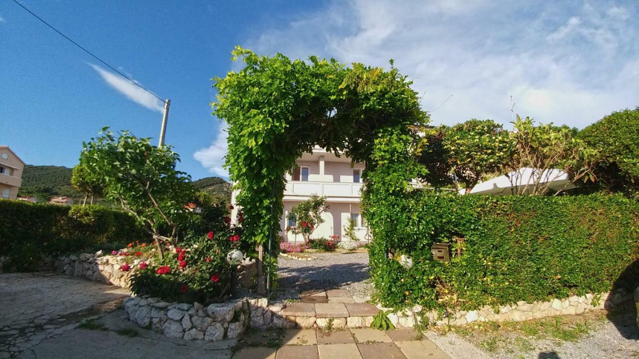 Apartmani Kastelan Barbat na Rabu Dış mekan fotoğraf