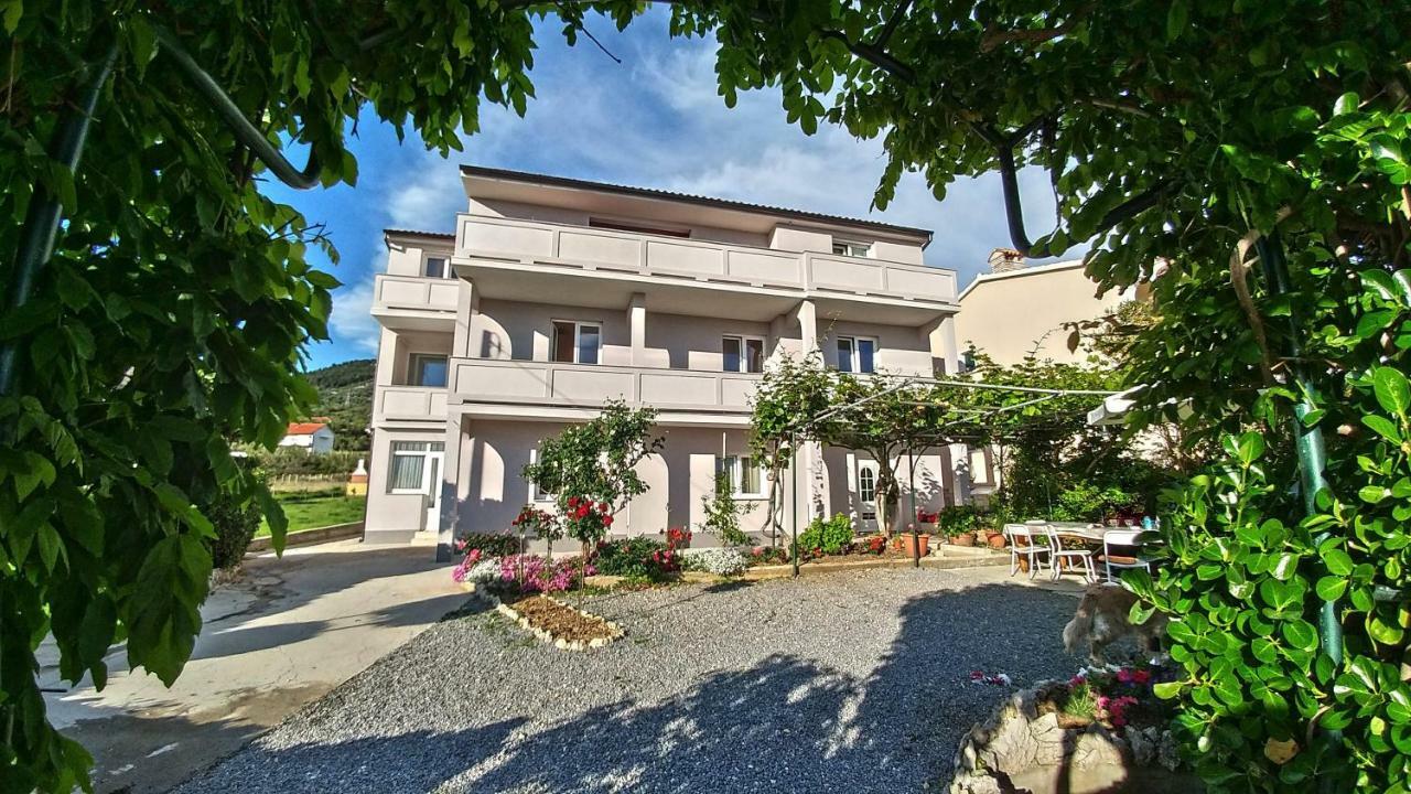 Apartmani Kastelan Barbat na Rabu Dış mekan fotoğraf