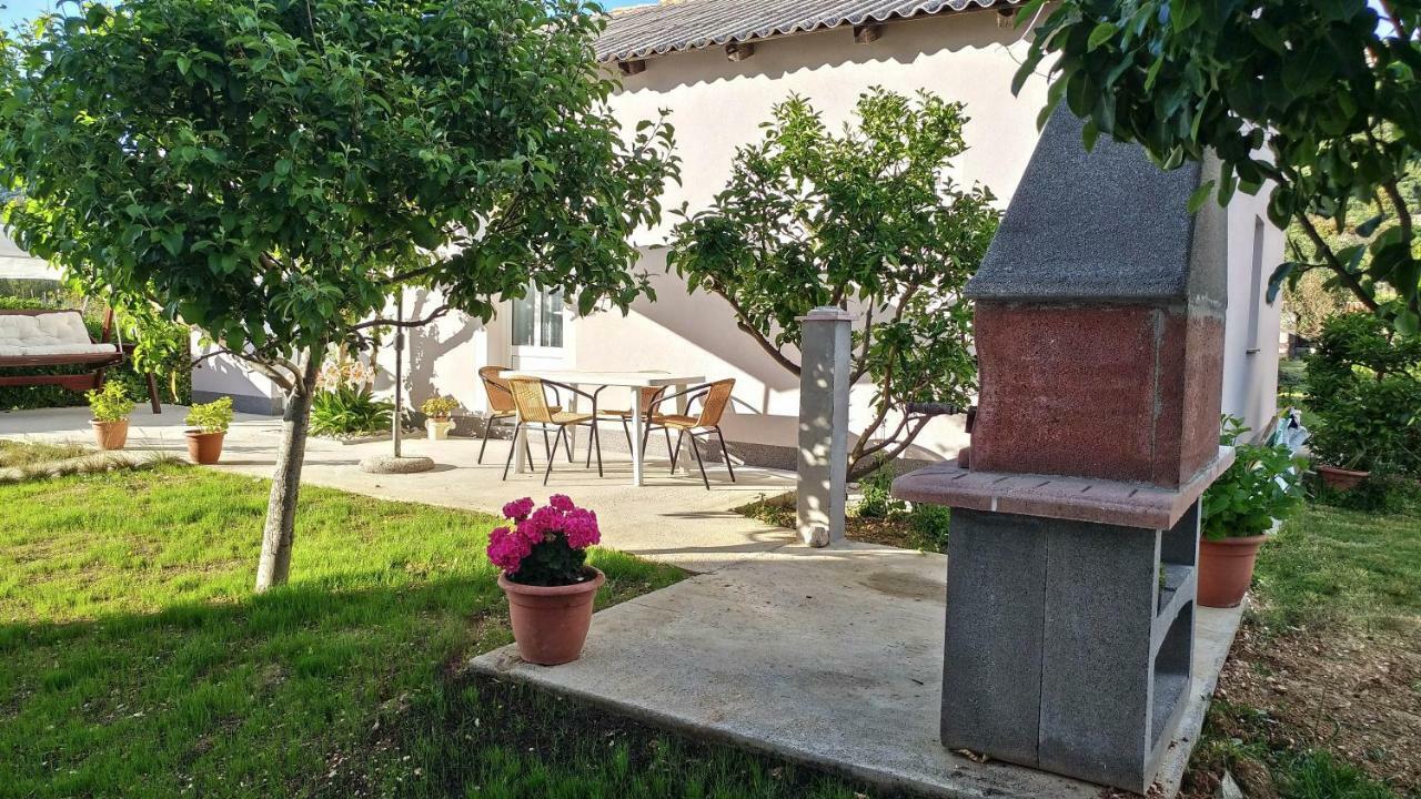 Apartmani Kastelan Barbat na Rabu Dış mekan fotoğraf